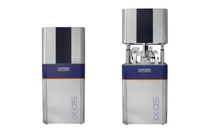 iX05 nanoindenter for material property analysis in operando conditions. Frontal view with vacuum chamber closed and open.